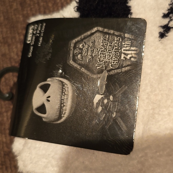 DISNEY BUNDLE OF 4 PAIRS OF NIGHTMARE BEFORE CHRISTMAS SOCKS FITS SHOE SIZE 4-10 - Picture 3 of 10